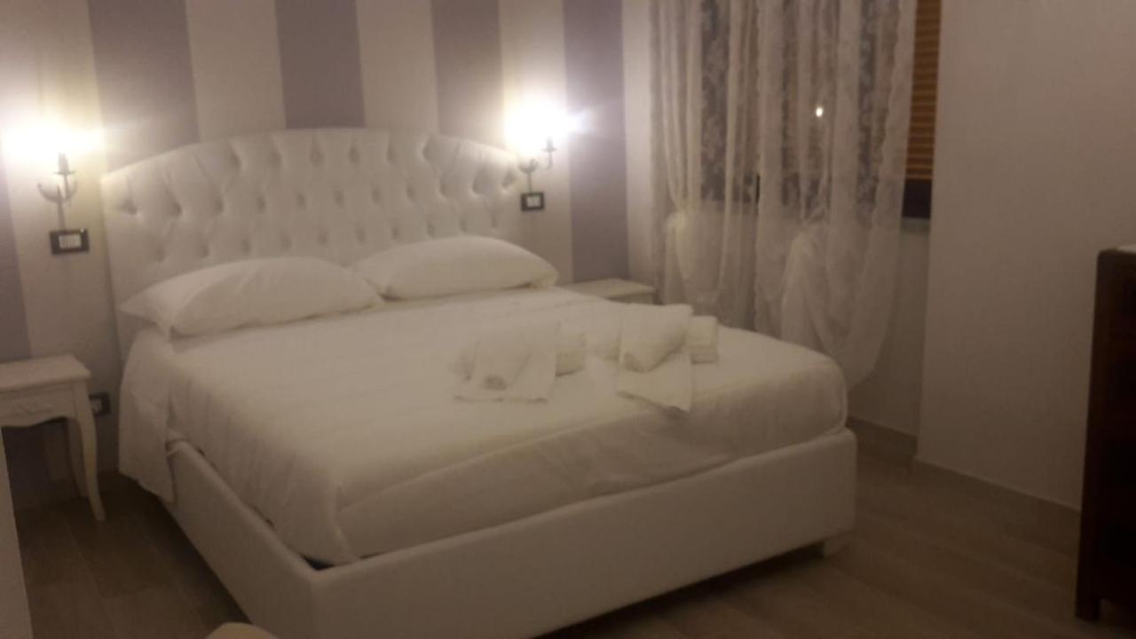 Brezza Marina Bed & Breakfast Marina Di Carrara Ngoại thất bức ảnh