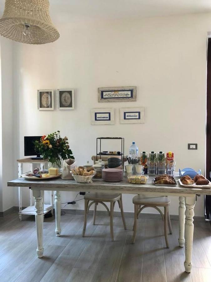 Brezza Marina Bed & Breakfast Marina Di Carrara Ngoại thất bức ảnh