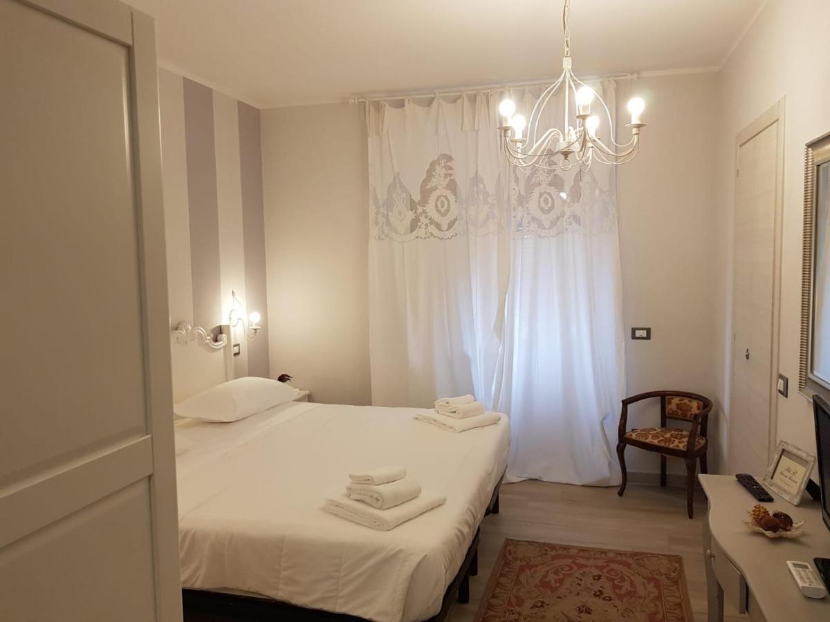 Brezza Marina Bed & Breakfast Marina Di Carrara Ngoại thất bức ảnh